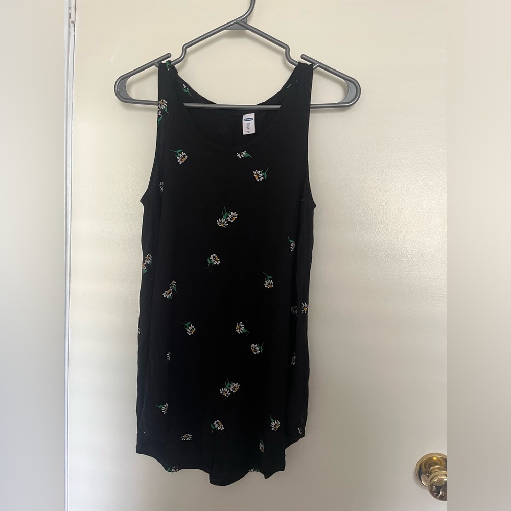 Old navy daisy tank